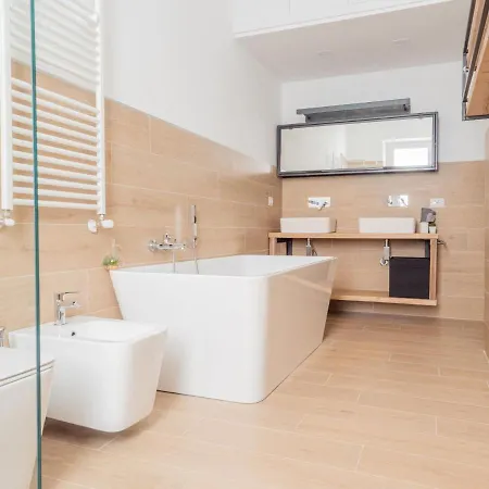 The Best Rent - Gorgeous Two-bedroom Close To Cinque Giornate Square * Milán